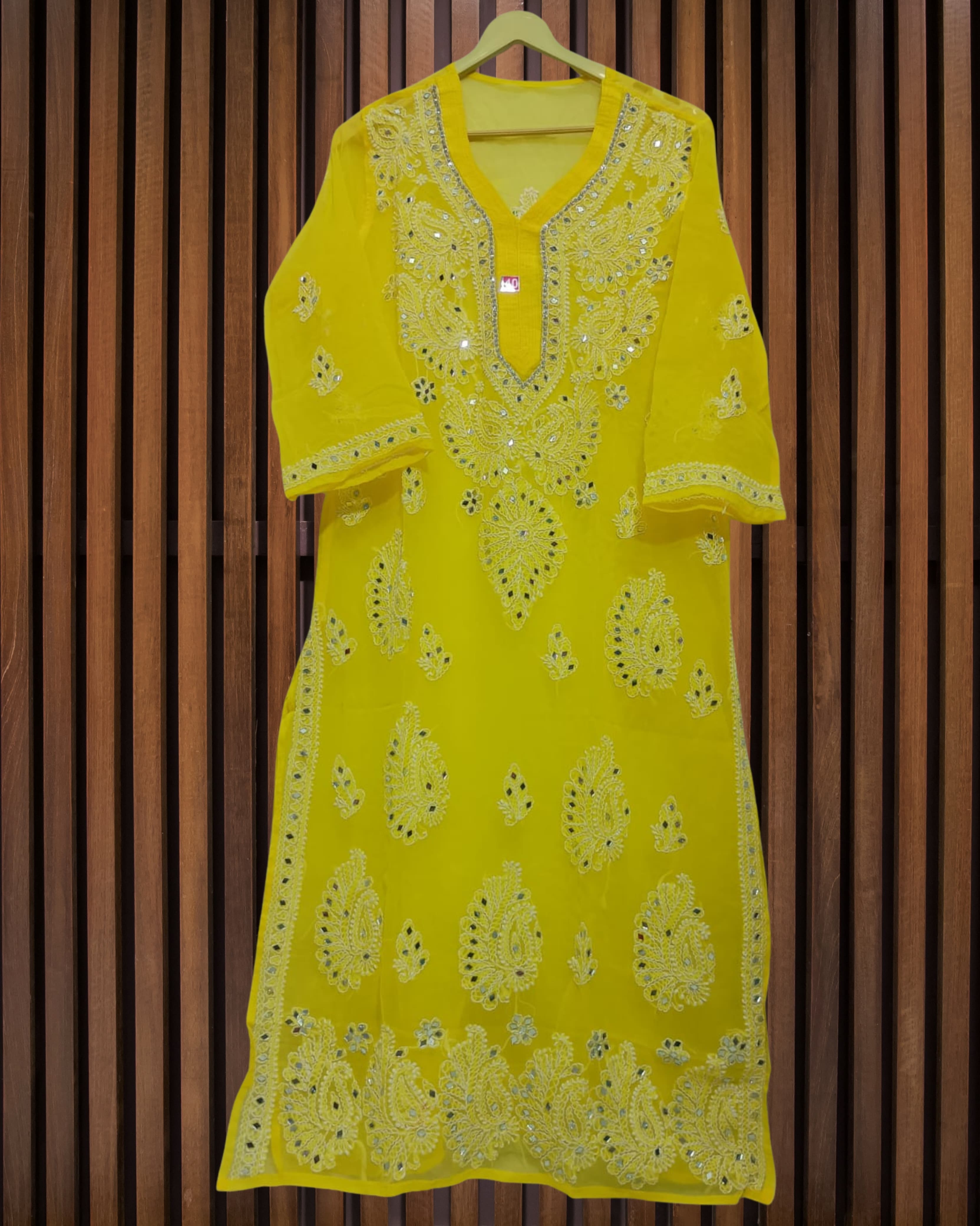 Pairahan Gulzar Kurti  Lucknowi Chikankari view 4