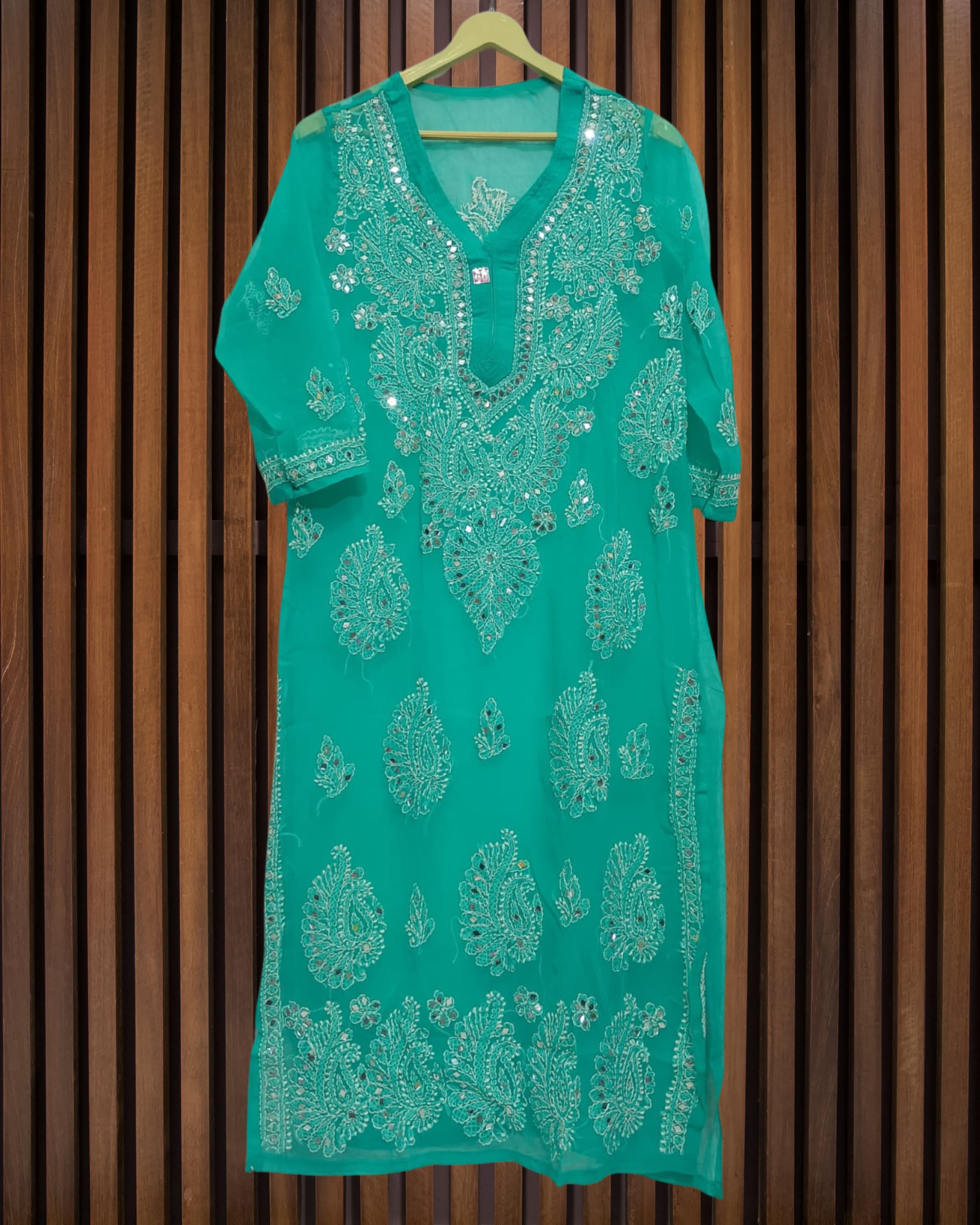 Pairahan Gulzar Kurti  Lucknowi Chikankari view 6