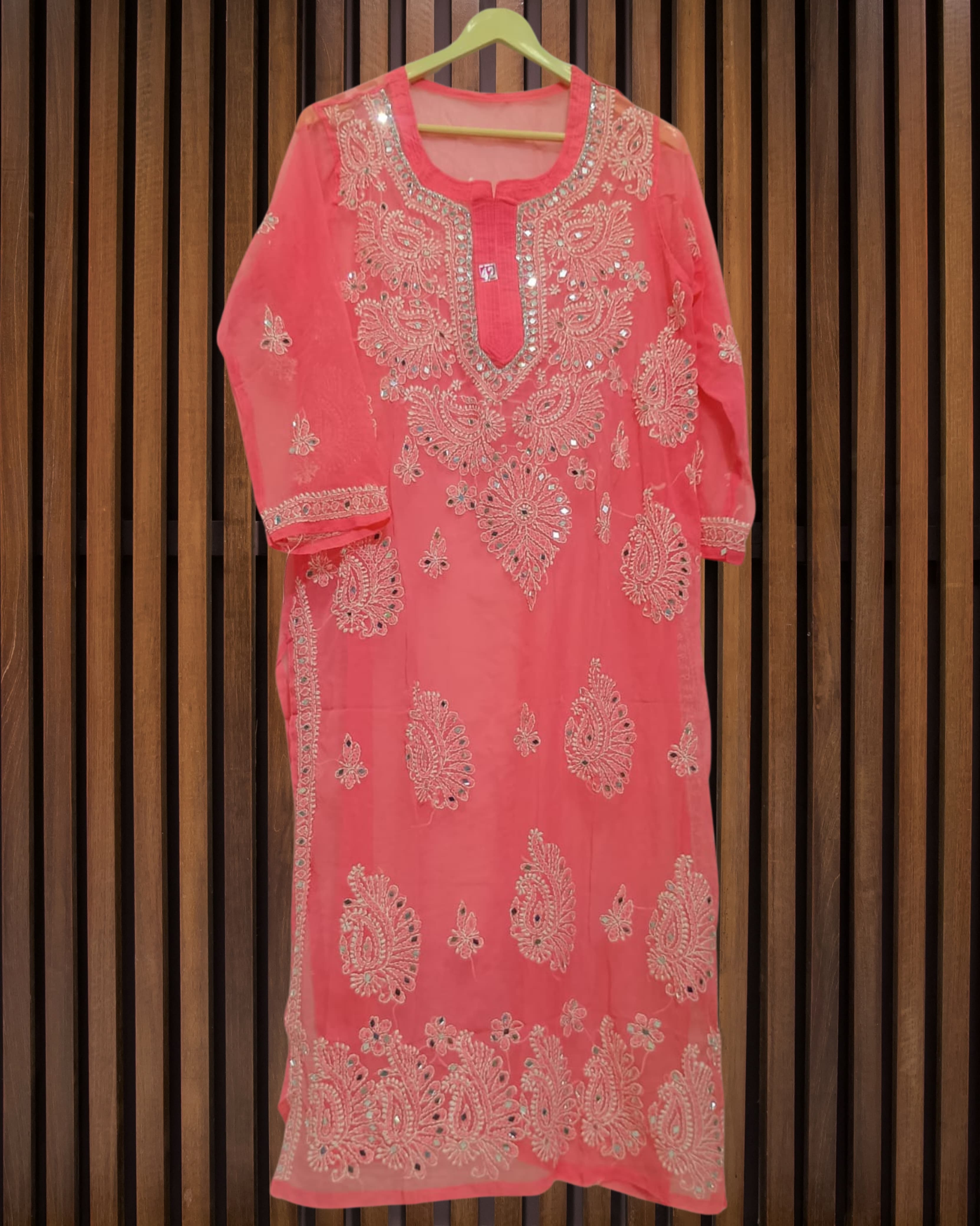 Pairahan Gulzar Kurti  Lucknowi Chikankari view 7