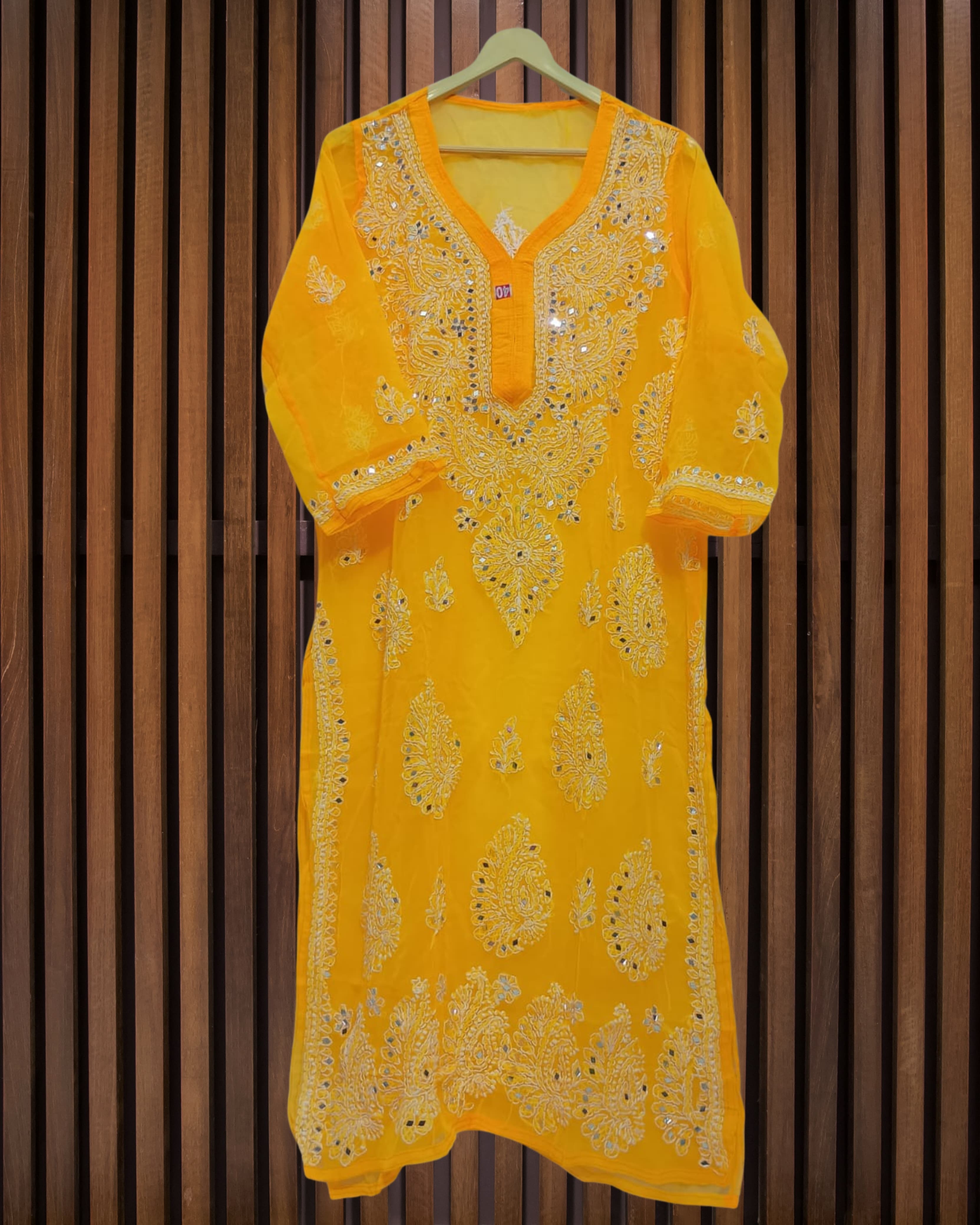 Pairahan Gulzar Kurti  Lucknowi Chikankari view 12