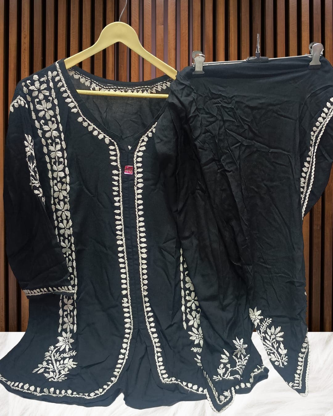 ZIA CHIKANKARI CO-ORD SET Lucknowi Chikankari view 11