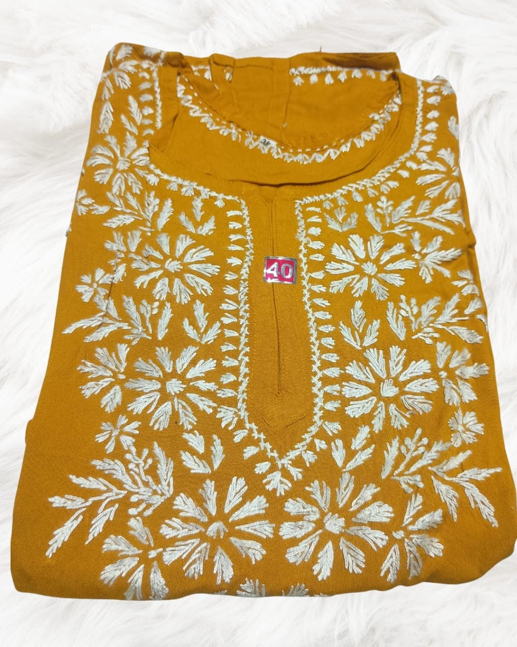 alt="Lucknowi handwork short chikankari kurti in reyon fabric", alt="White thread chikankari embroidery on coloured kurti", alt="Short chikankari kurti 30 inch for women", alt="Handmade Lucknow chikan short kurta with fine embroidery"