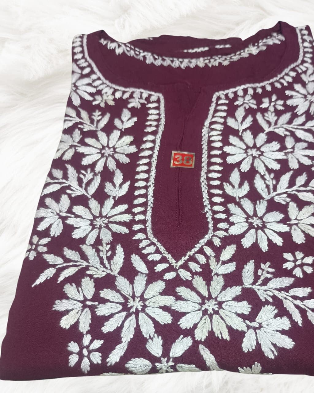 alt="Lucknowi handwork short chikankari kurti in reyon fabric", alt="White thread chikankari embroidery on coloured kurti", alt="Short chikankari kurti 30 inch for women", alt="Handmade Lucknow chikan short kurta with fine embroidery"