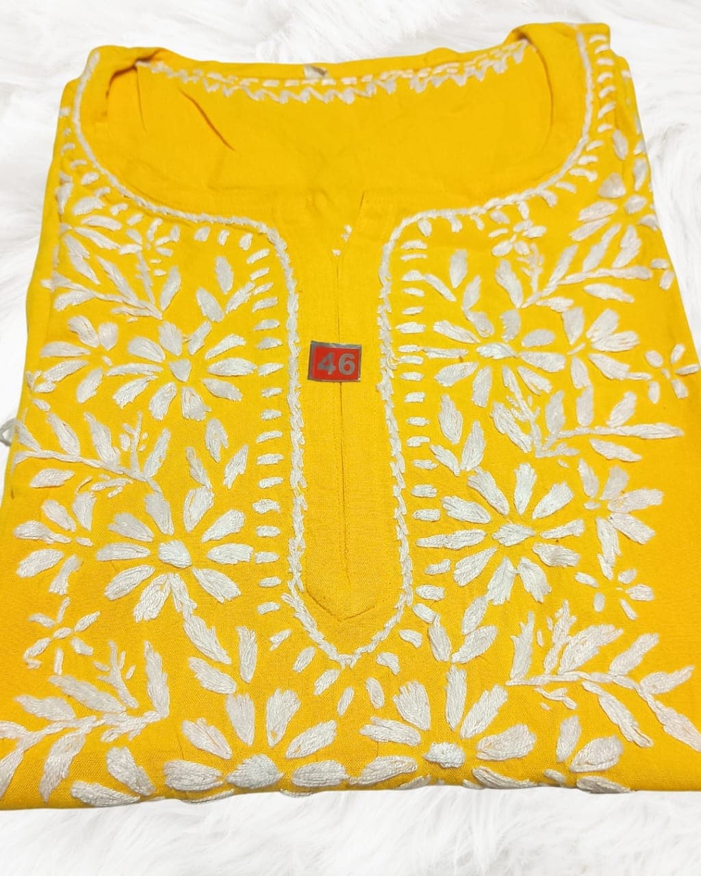 alt="Lucknowi handwork short chikankari kurti in reyon fabric", alt="White thread chikankari embroidery on coloured kurti", alt="Short chikankari kurti 30 inch for women", alt="Handmade Lucknow chikan short kurta with fine embroidery"